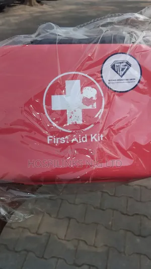 First Aid Bag With Emergency Blanket
