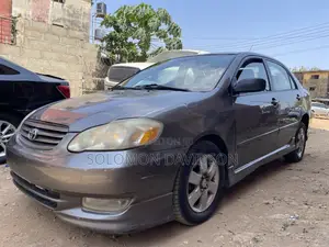 Toyota Corolla 2004 Gray