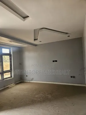 4bdrm Townhouse / Terrace in Wuye Main for rent