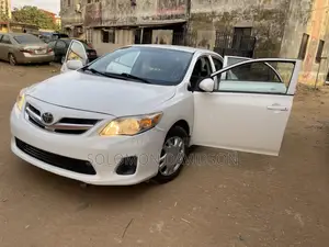 Toyota Corolla 2012 White