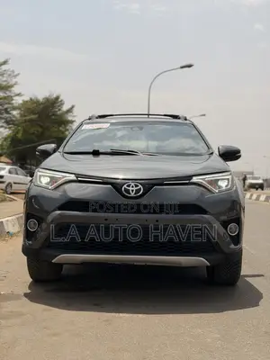 Toyota RAV4 SE 4dr SUV AWD (2.5L 4cyl 6A) 2018 Gray