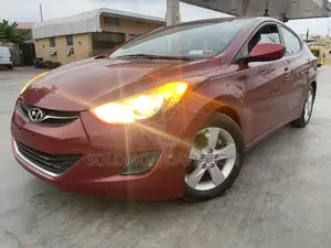 Hyundai Elantra 2012 Red