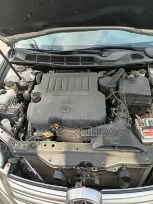 Toyota Avalon 2012 Silver