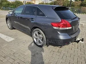 Toyota Venza V6 AWD 2012 Gray