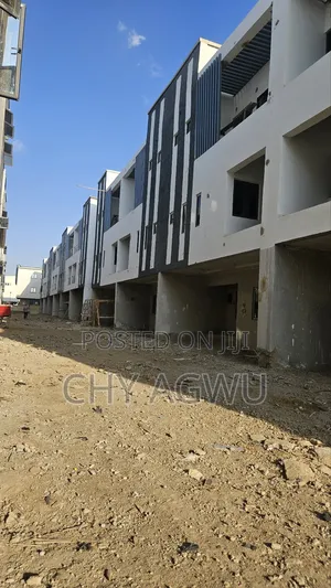 5bdrm Townhouse/Terrace in Katampe Extension for sale
