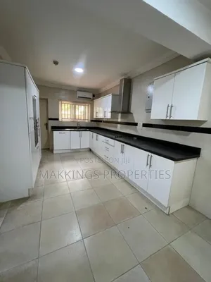 3bdrm Apartment in Banana Island for rent