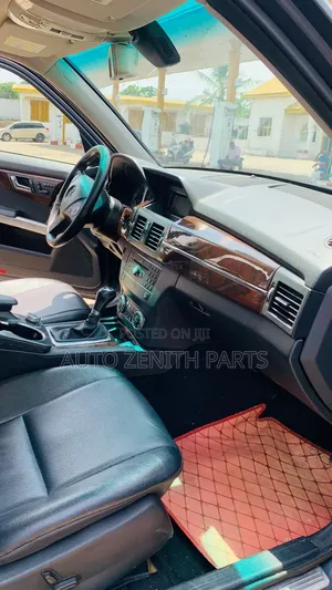 Mercedes-Benz GLK-Class 350 2011 Gray