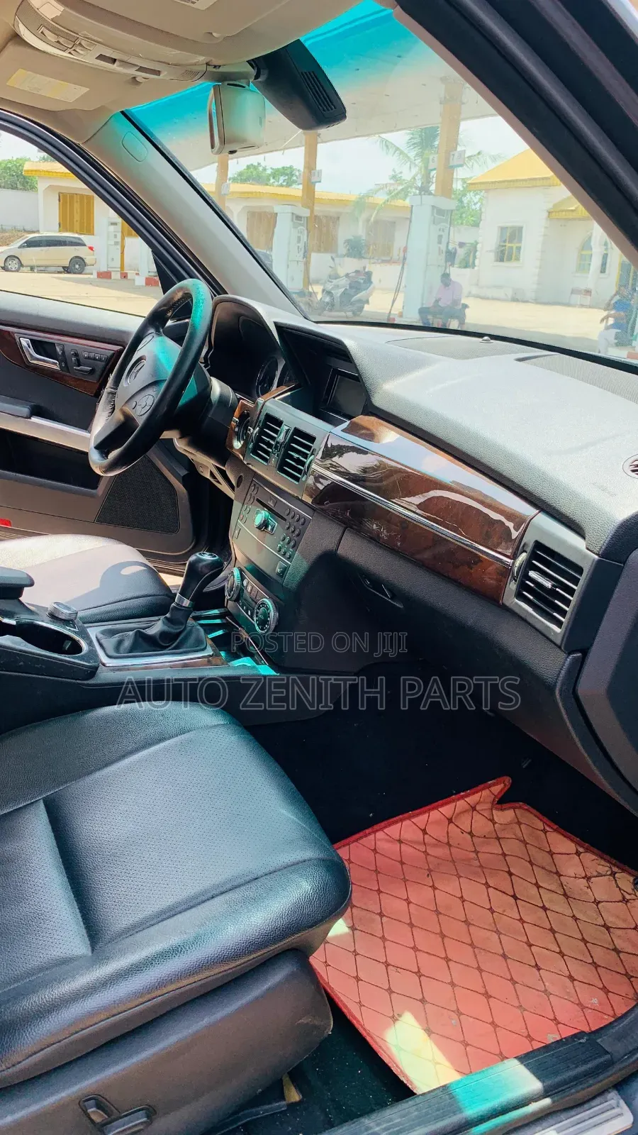 Mercedes-Benz GLK-Class 350 2011 Gray