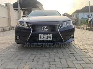 Lexus ES 2015 Blue