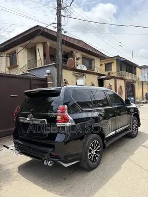 Toyota Land Cruiser Prado 4.0 Petrol TX-L 2011 Black