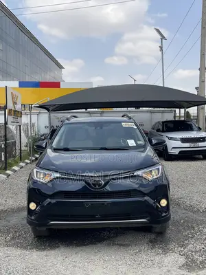 Toyota RAV4 XLE 4dr SUV AWD (2.5L 4cyl 6A) 2018 Gray