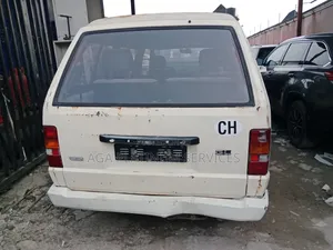 Toyota HiAce 1999 White