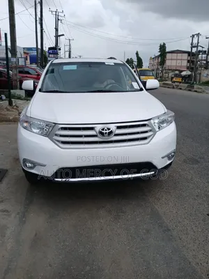 Toyota Highlander Limited 2012 White