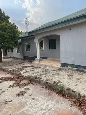 3bdrm Bungalow in Lugbe District for rent