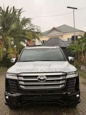 New Toyota Land Cruiser LC300 2025 Black