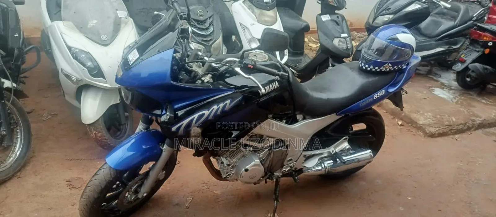 Yamaha 2001 Blue