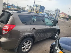 Toyota RAV4 3.5 Limited 4x4 2011 Brown