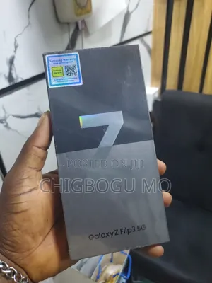 New Samsung Galaxy Z Flip 3 256 GB