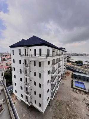 3bdrm Apartment in Lekki Phase 1 for rent