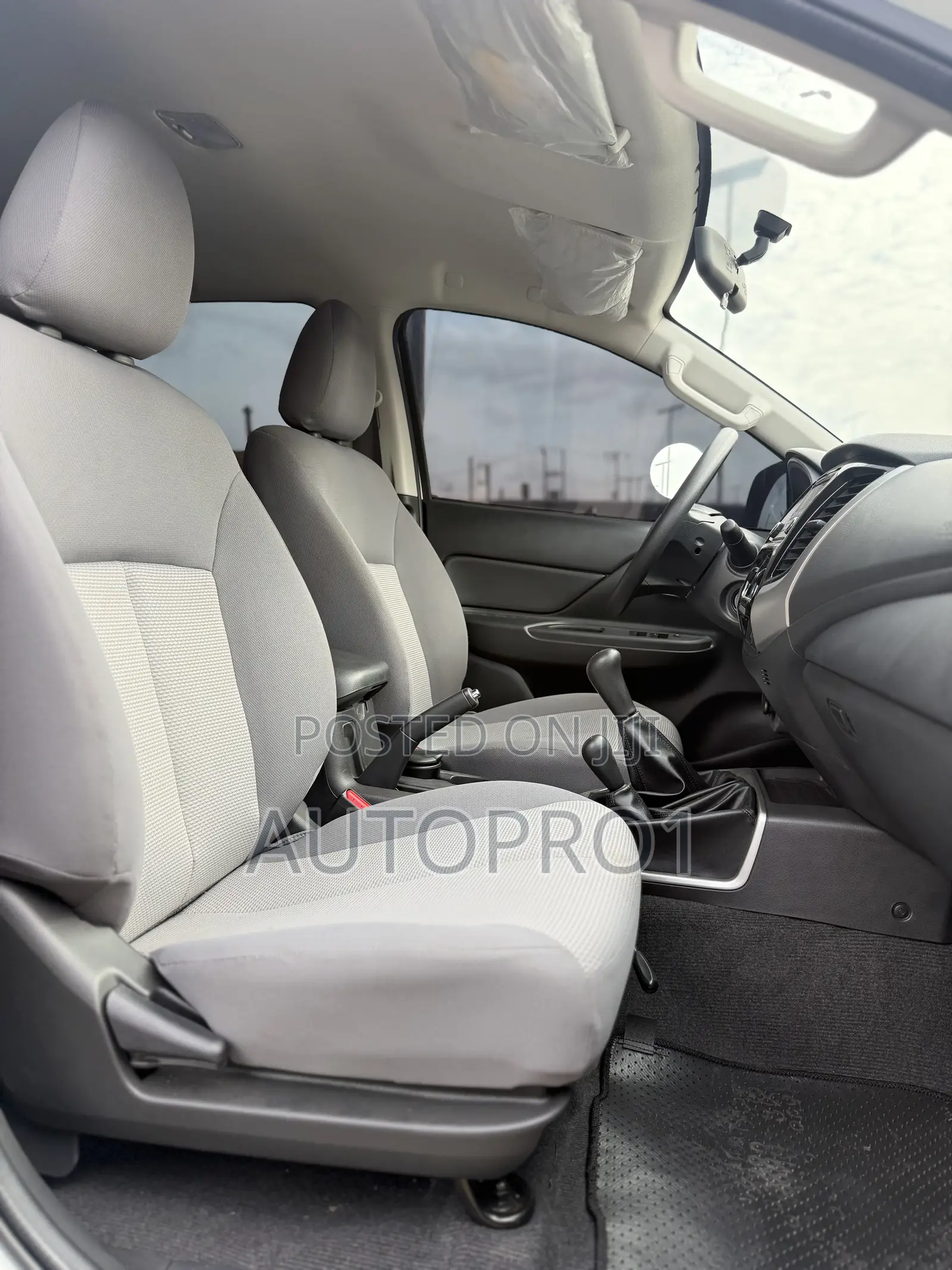 New Mitsubishi L200 2024 White