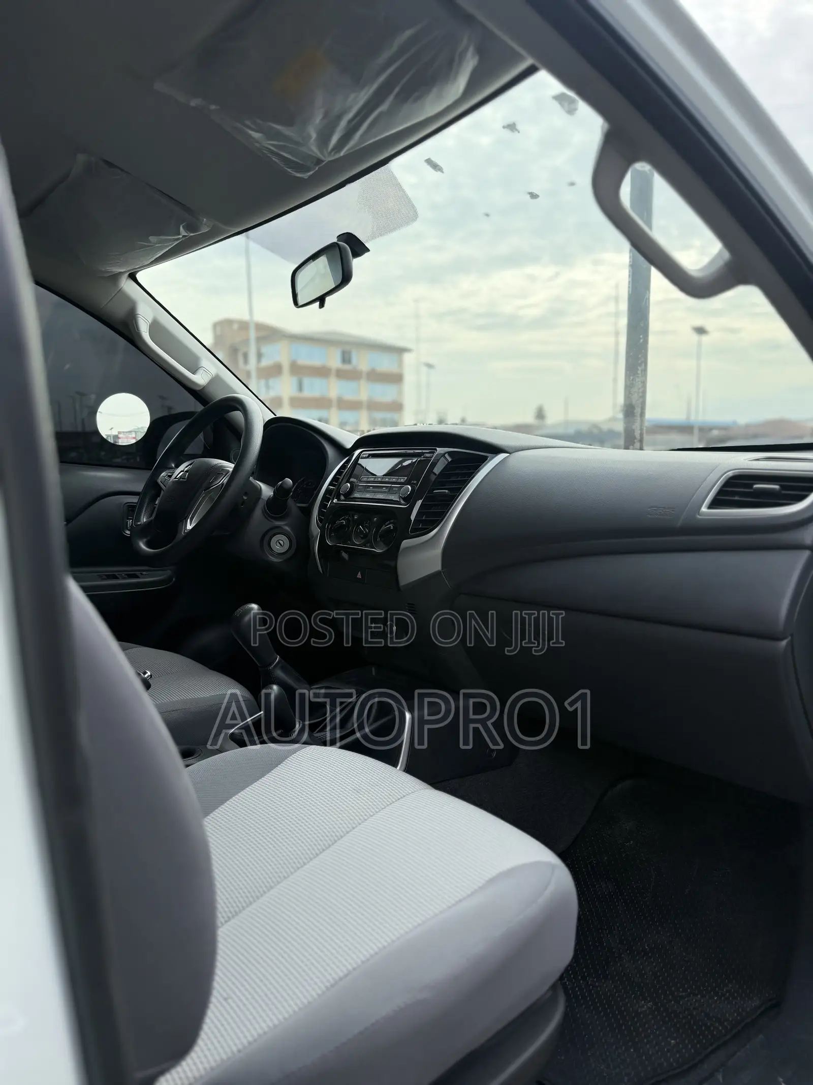 New Mitsubishi L200 2024 White