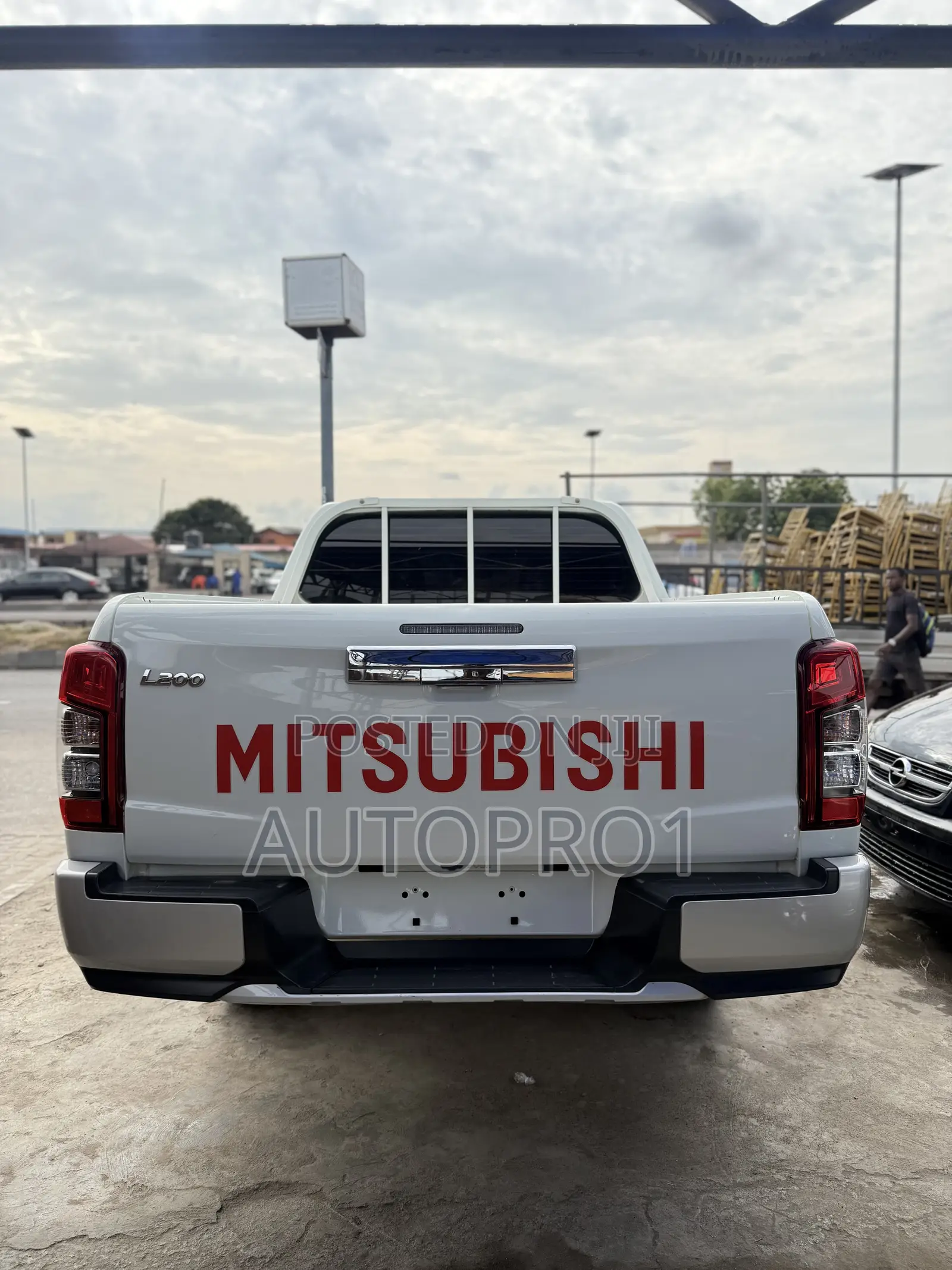 New Mitsubishi L200 2024 White