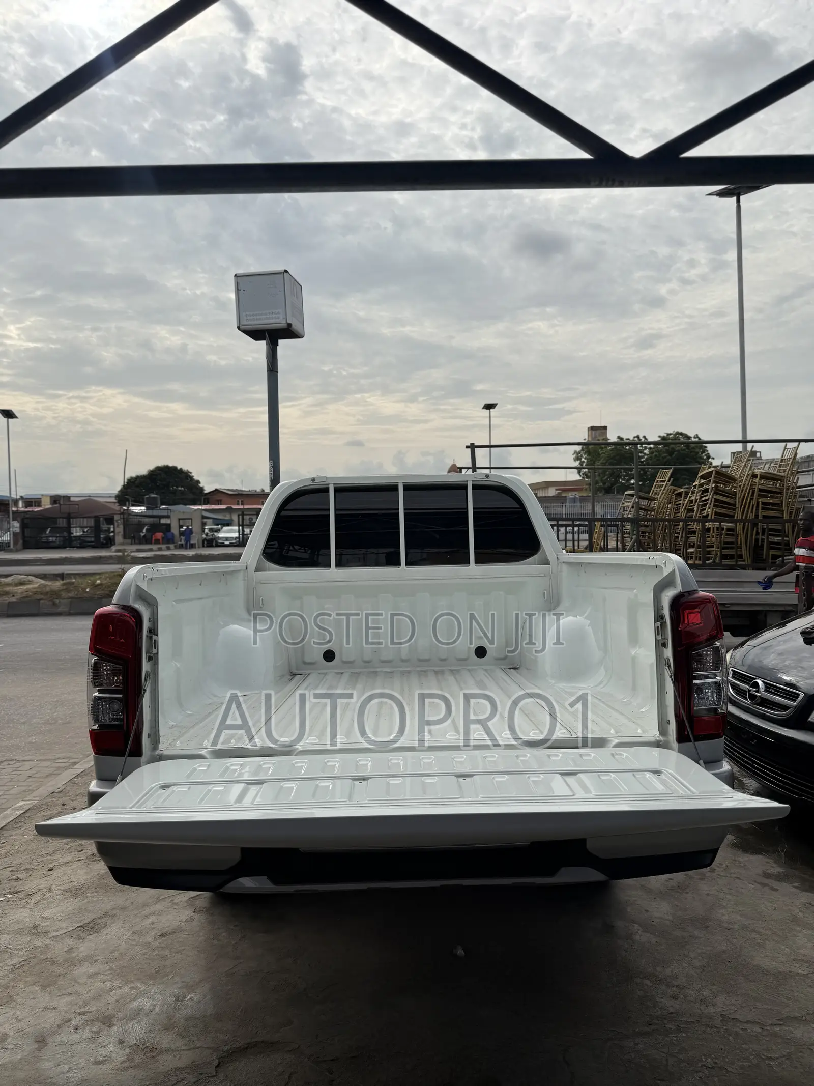 New Mitsubishi L200 2024 White