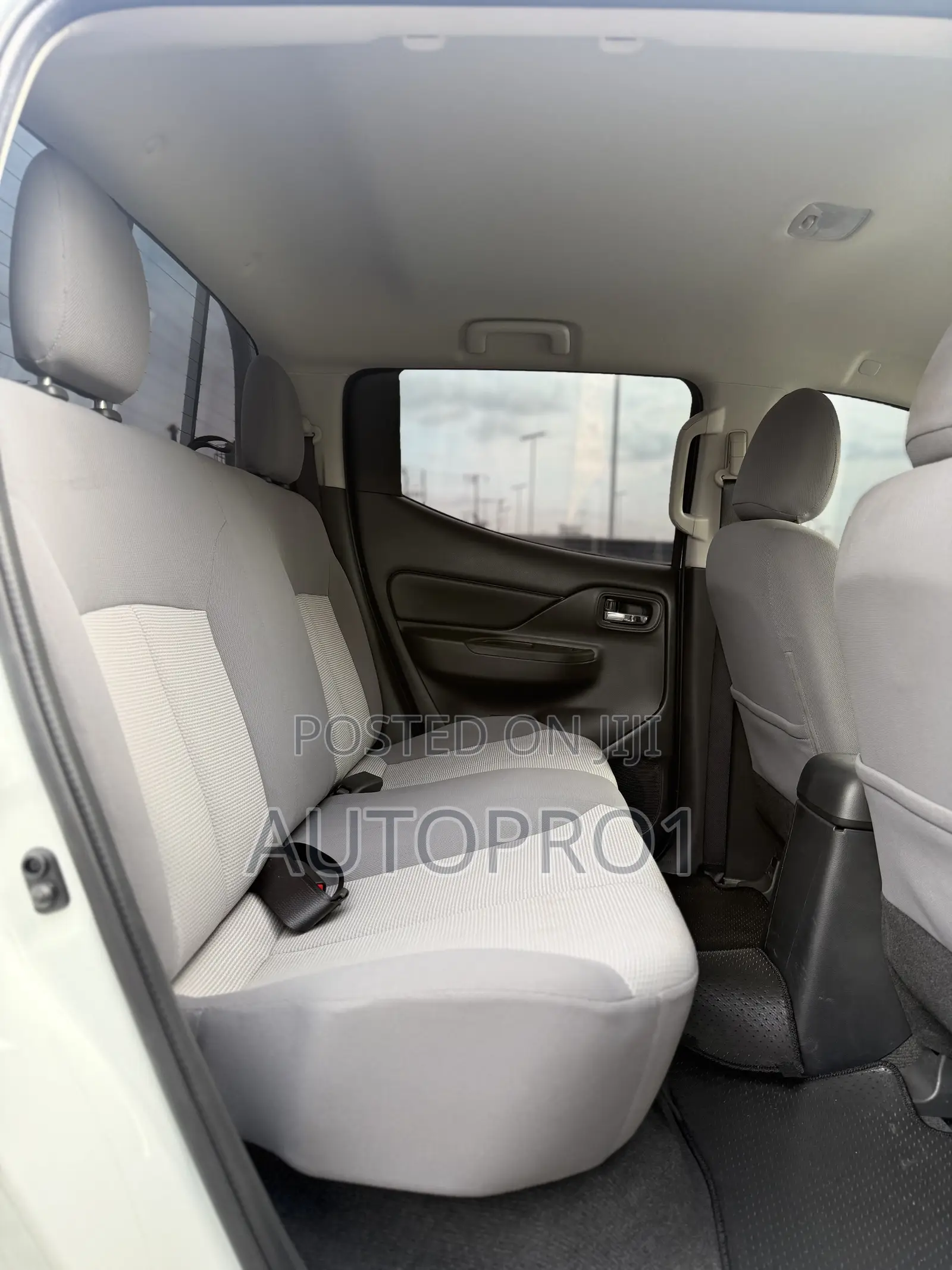 New Mitsubishi L200 2024 White