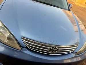 Toyota Camry LE 4dr Sedan (2.4L 4cyl 4A) 2004 Blue