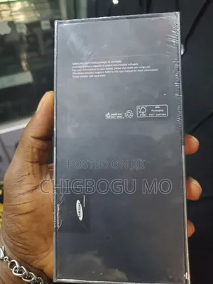 New Samsung Galaxy Z Flip4 256 GB