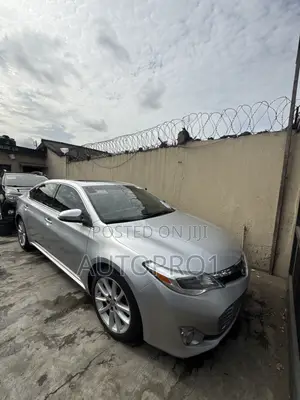 Toyota Avalon XLE Sedar FWD (3.5L 6cyl 6A) 2013 Silver