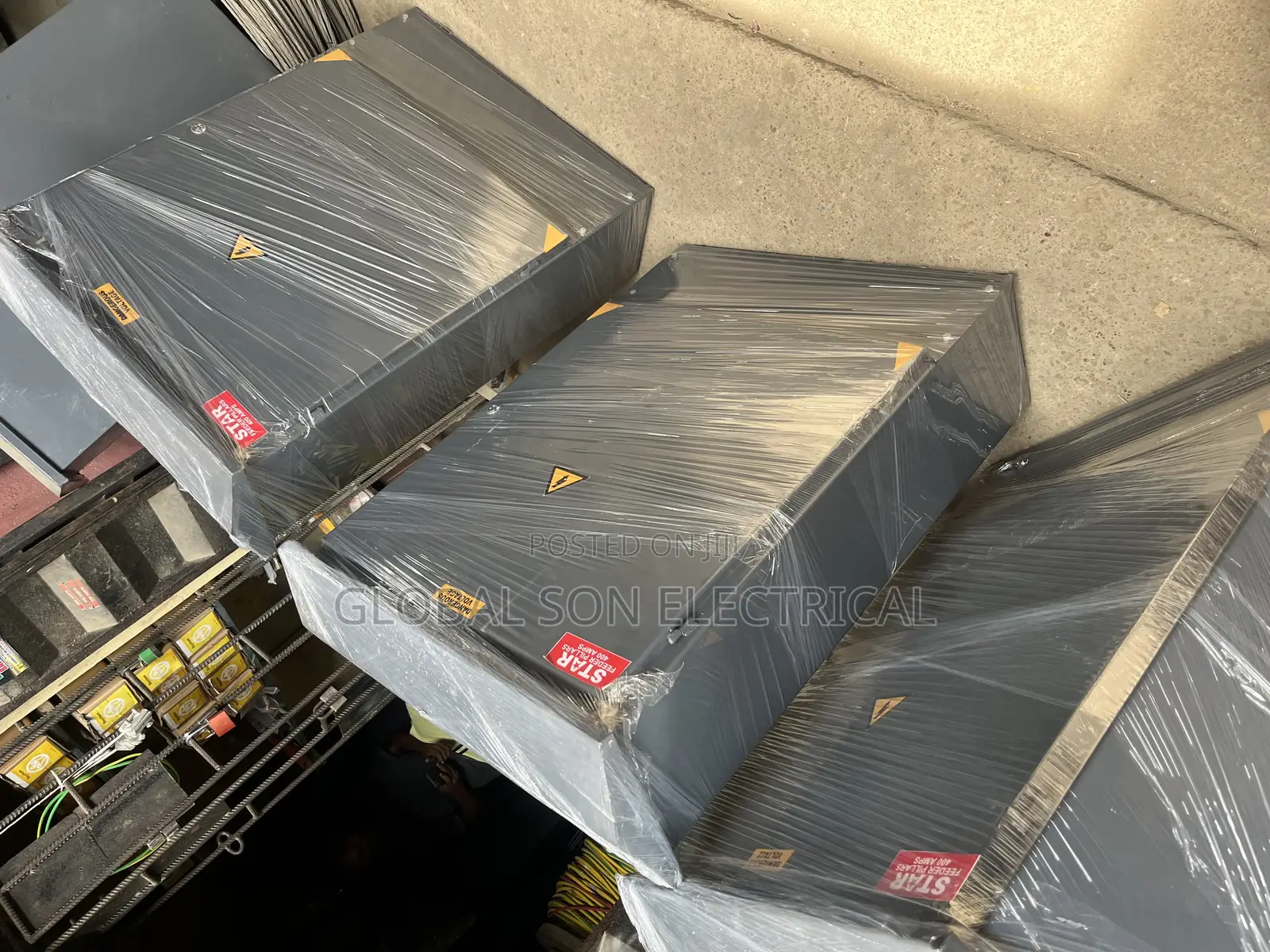 4/6 Way Feeder Pillars Available