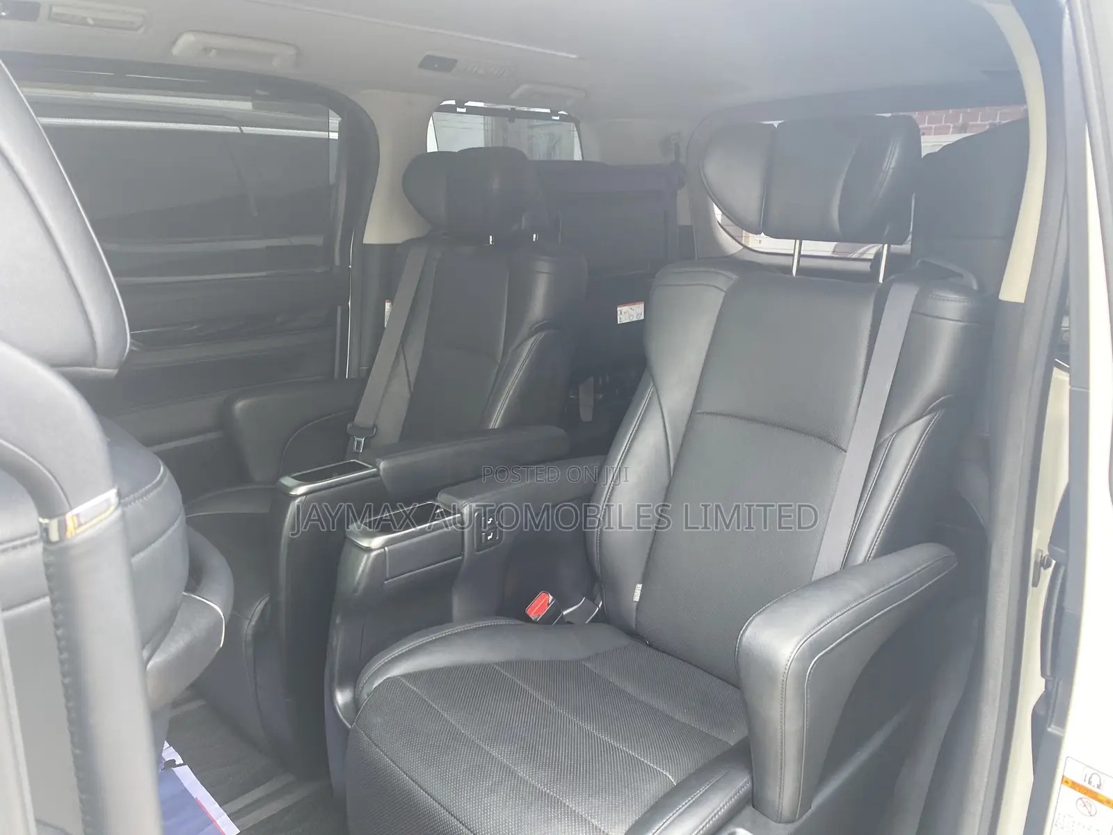 Toyota Alphard 2023 White