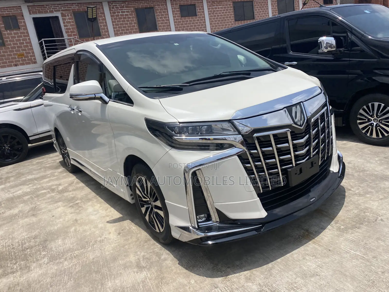 Toyota Alphard 2023 White