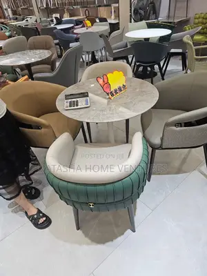 Round Marble Coffee Table Accent Chair
