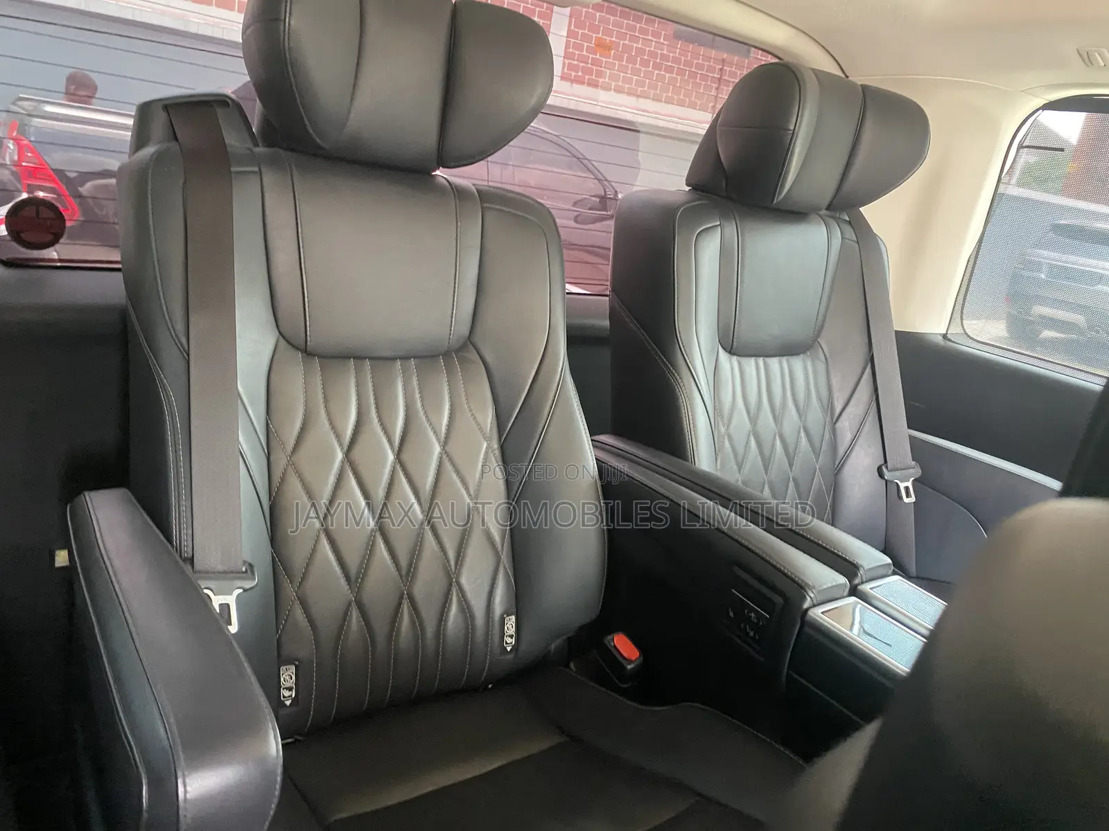 Toyota Granvia 2023 Black