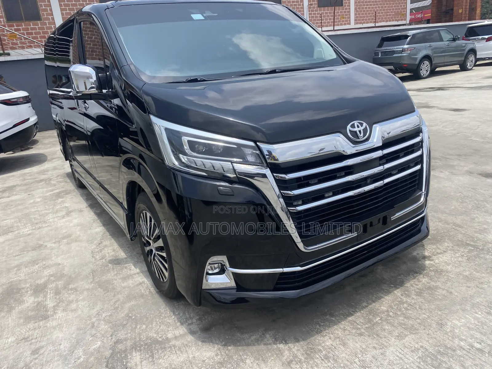 Toyota Granvia 2023 Black