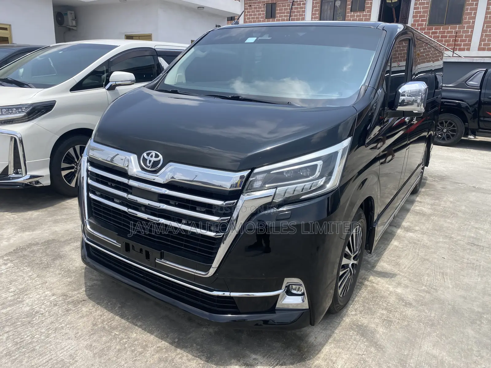 Toyota Granvia 2023 Black