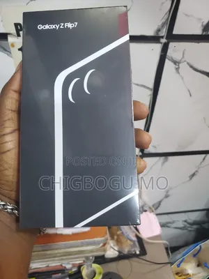 New Samsung Galaxy Z Flip7 256 GB