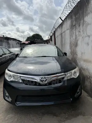 Toyota Camry LE 4dr Sedan (2.5L 4cyl 6A) 2012
