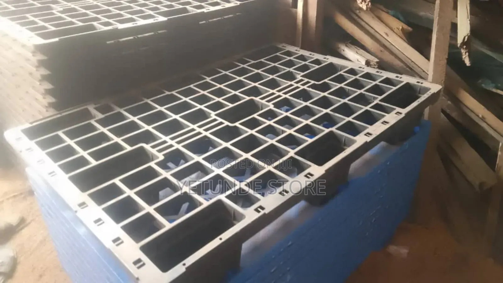 Plastic Pallets I Tons Capacity Plastic Pallets