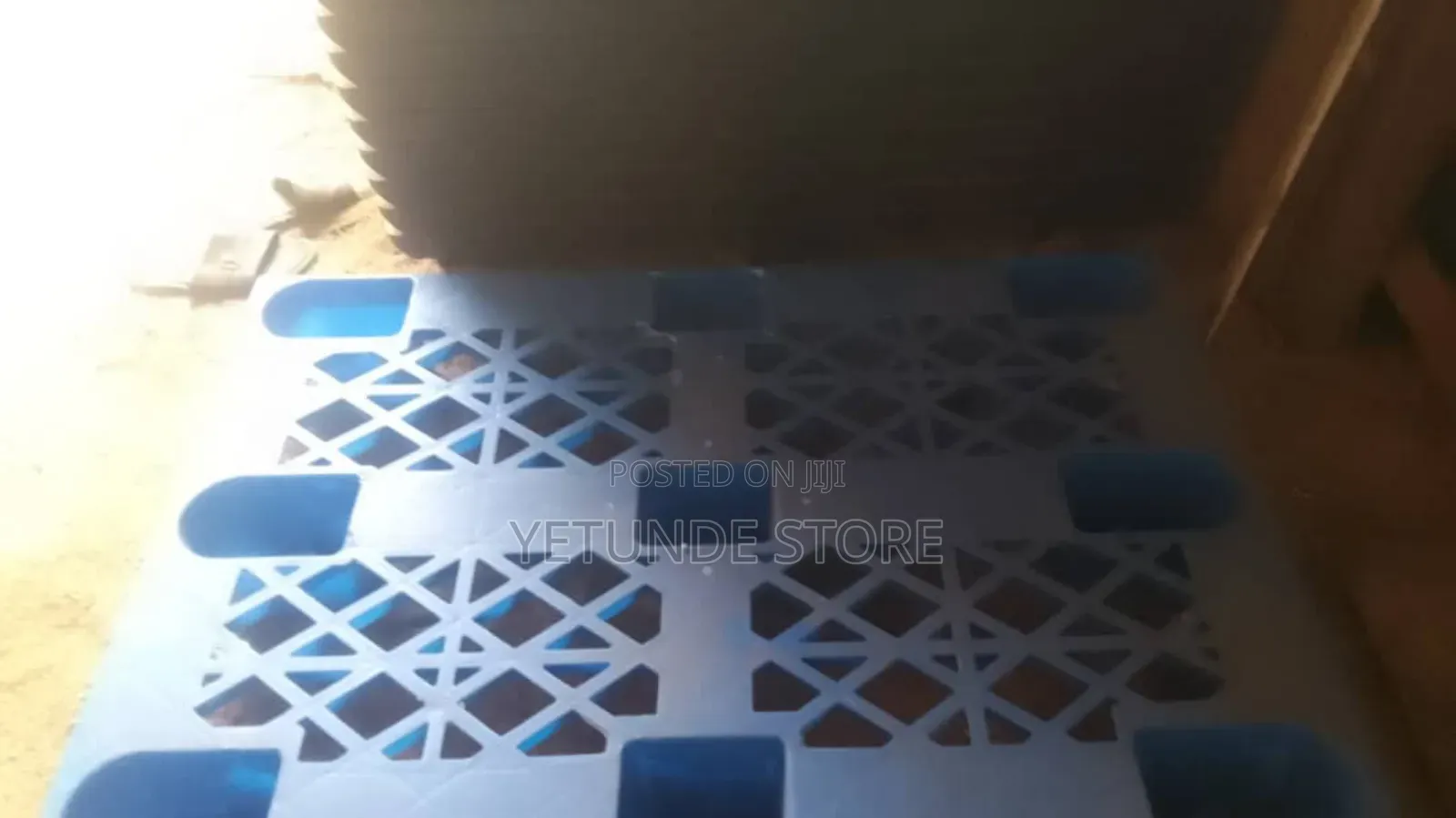 Plastic Pallets I Tons Capacity Plastic Pallets