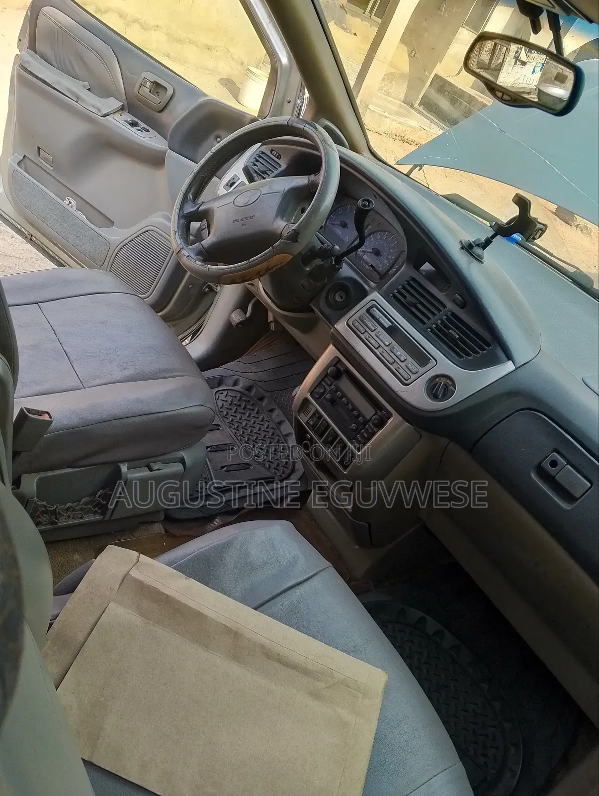 Toyota Sienna LE 2002 Gray