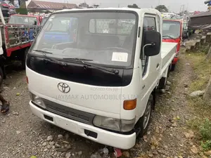 Toyota Dyna 100