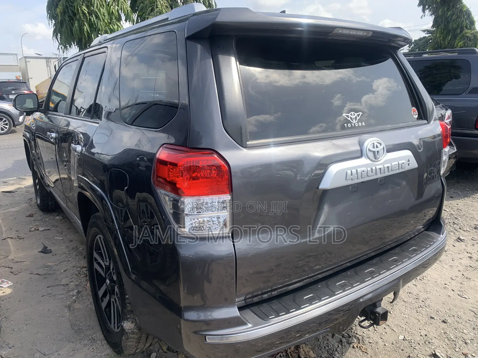 Toyota 4-Runner 2012 Gray