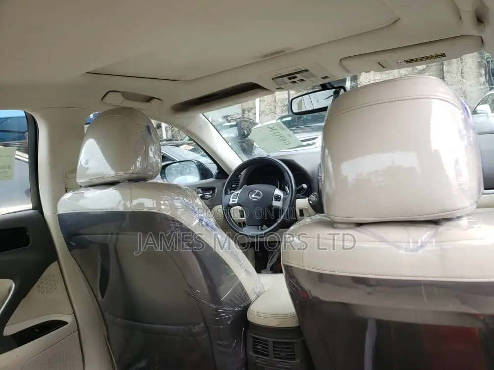 Lexus IS 2012 Black