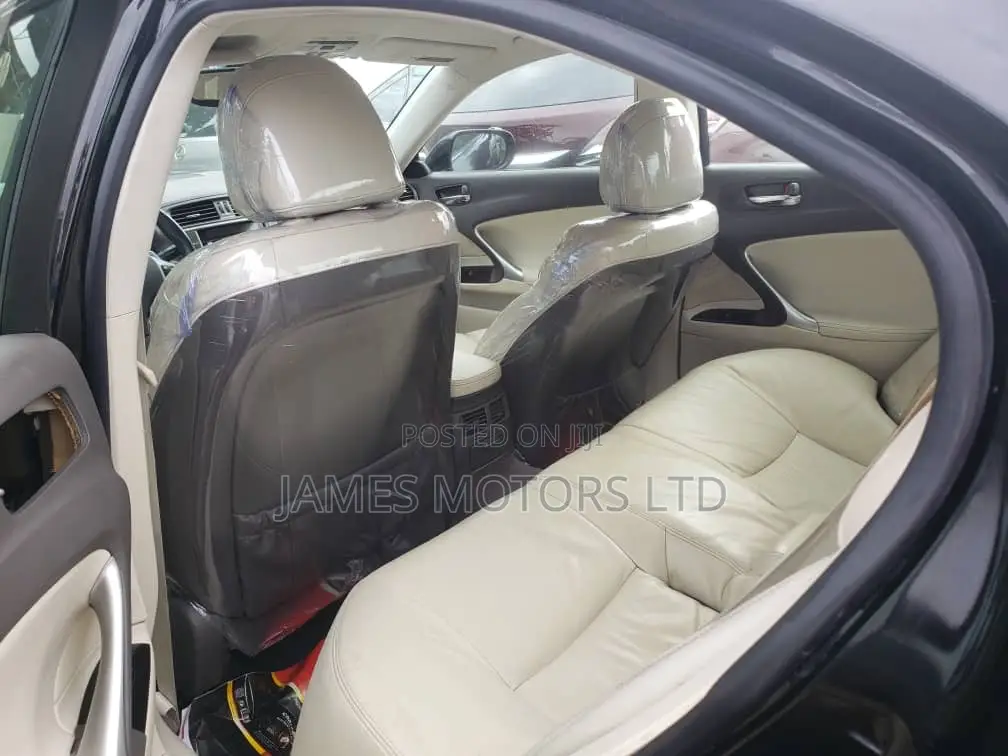 Lexus IS 2012 Black
