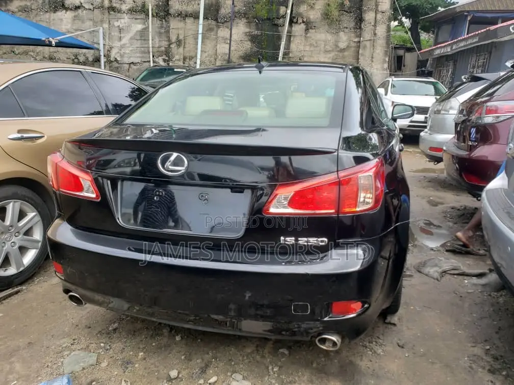 Lexus IS 2012 Black
