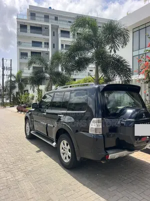 Mitsubishi Pajero V80 3.8 V6 GLS 2016 Black