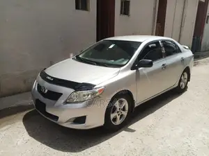 Toyota Corolla LE 4dr Sedan (1.8L 4 cyl 4A) 2009 Silver